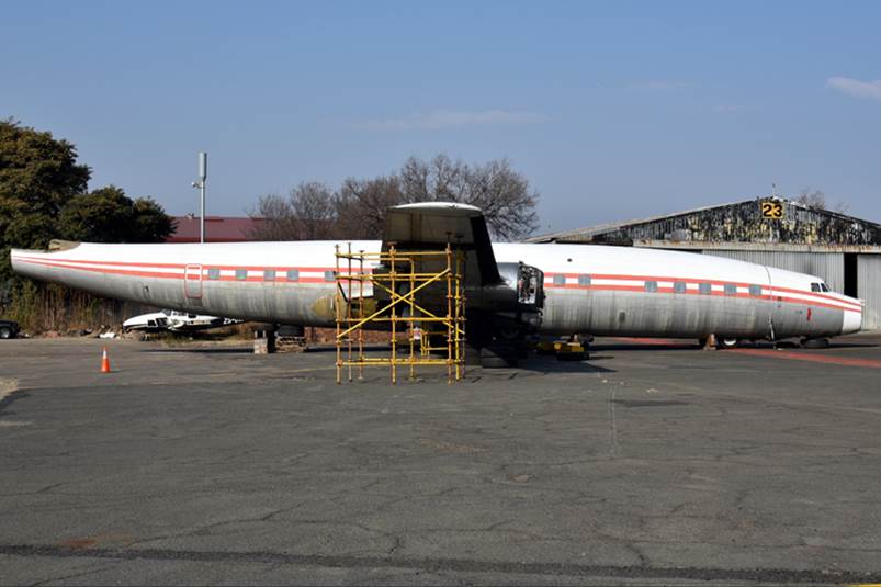 ZS-DVJ relocation 20180808 fuselage to wings 44 DSC 1939