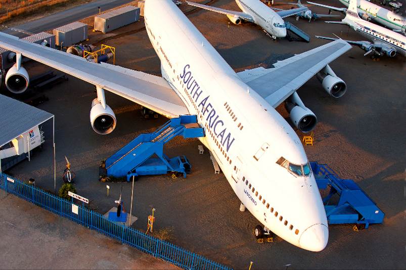 SAA Museum Boeing 747 ZS-SAN preserved Bruce Perkins-02