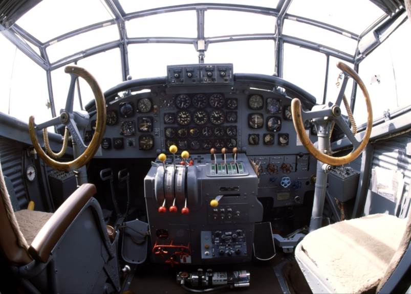 zs afa JU Cockpit