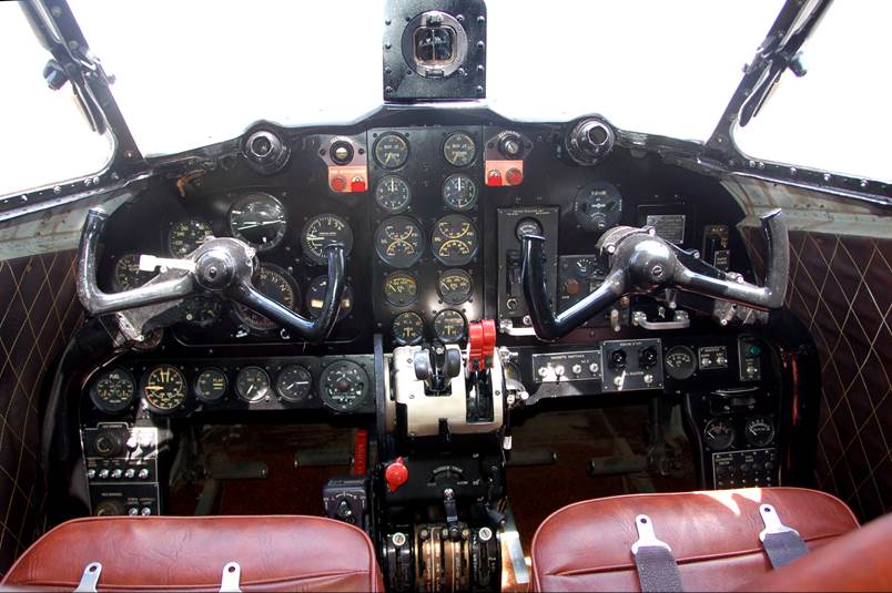 The cockpit of an airplane

Description automatically generated